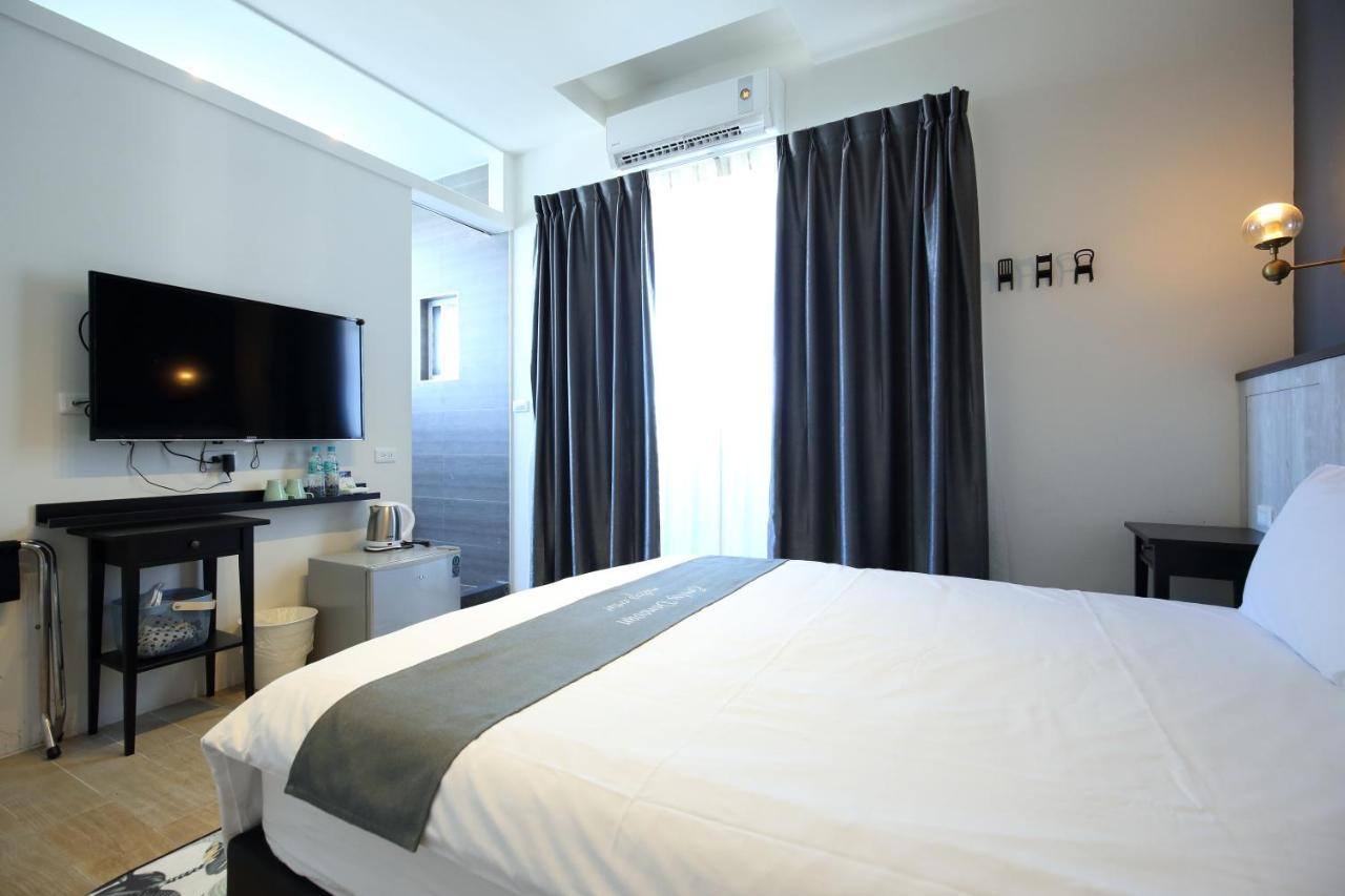 微藍海岸夜市電梯旅宿 Hualien City Exterior photo